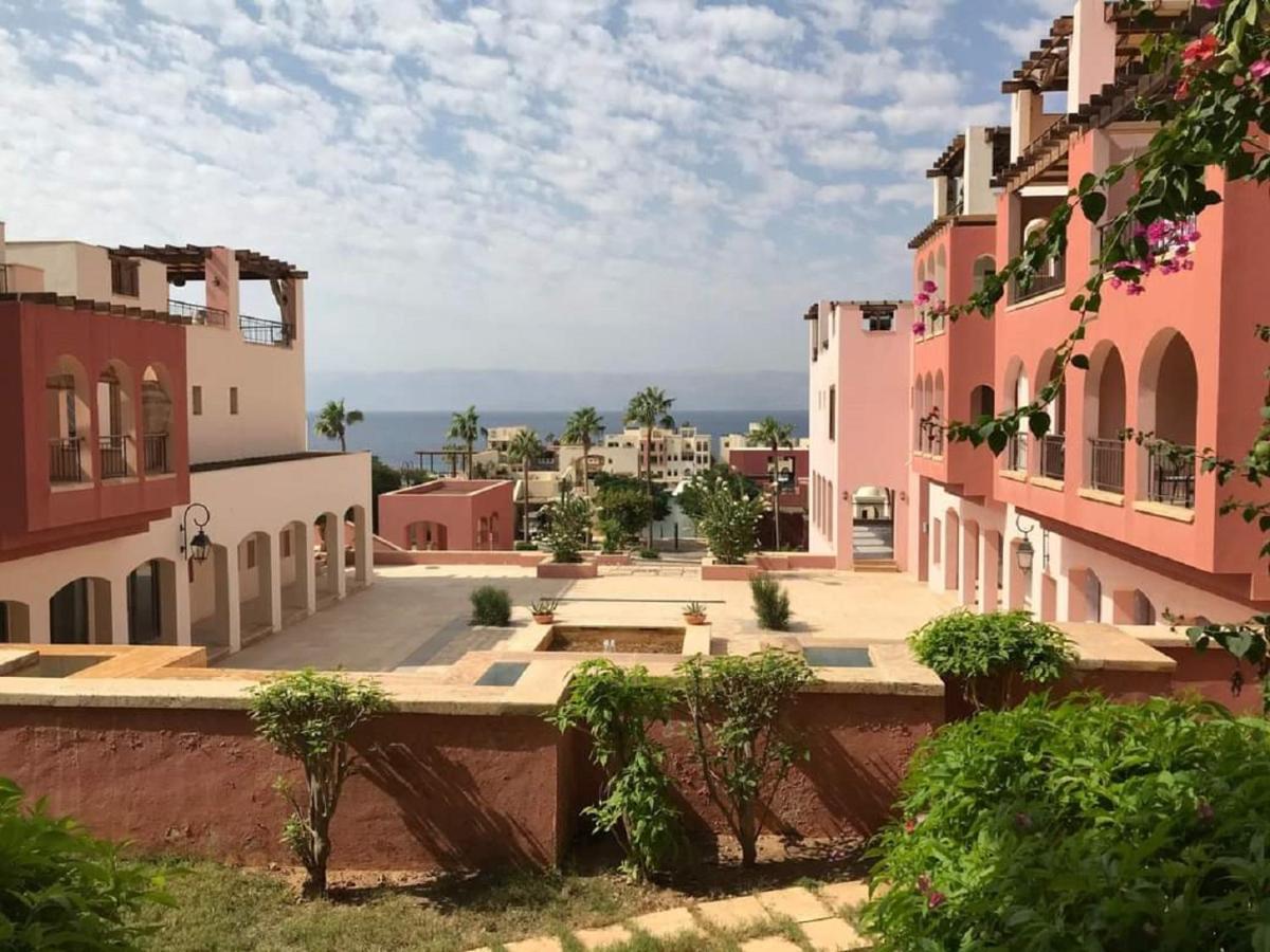 Gorgeous Pool View Apartment - Tala Bay Resort, Akaba Exterior foto